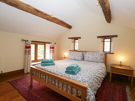 Cottage | 2 bedrooms, individually decorated, individually furnished, free WiFi
