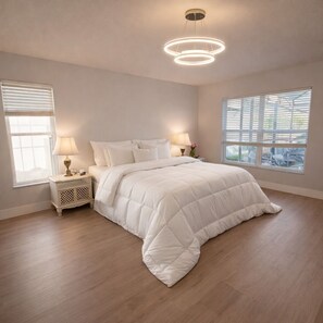 5 bedrooms, iron/ironing board, WiFi, bed sheets