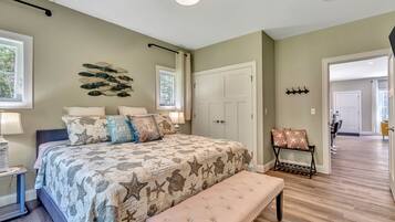 2 bedrooms, travel crib, free WiFi, bed sheets