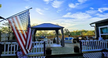 1-bedroom farm stay just 6 minutes to Ozark National Scenic Riverways