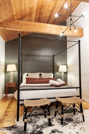 3 Schlafzimmer, Schreibtisch, Bügeleisen/Bügelbrett, kostenloses WLAN