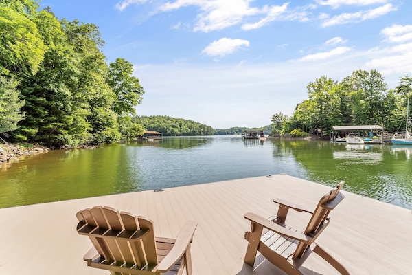 Lovely quiet cove view from our dock.
