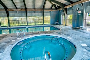 Condo, 3 Bedrooms | Spa - Windward Pointe 1402 (Orange Beach)
