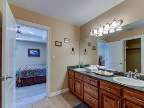 House, 3 Bedrooms | Bathroom | Towels