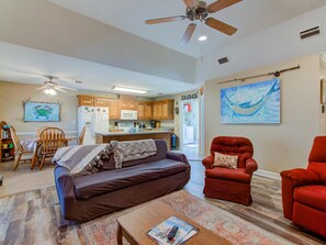 House, 3 Bedrooms | Living room - Casa De La Pina (Fairhope)