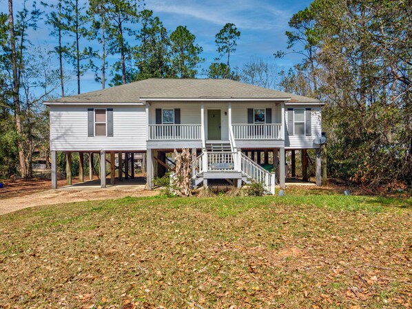 House, 3 Bedrooms | Exterior