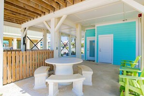 Casa, 4 habitaciones | Balcón