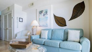 Living room - Royal Palms 604 (Gulf Shores)