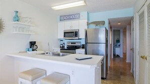 Private kitchen - Royal Palms 604 (Gulf Shores)