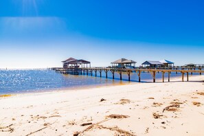 House, 6 Bedrooms | Beach