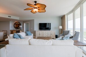 Interior - Caribe 613 (Orange Beach)