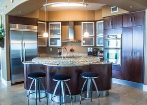 Condo, 3 Bedrooms | Private kitchen - Bella Luna 1006 (Orange Beach)