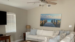 House, 4 Bedrooms | Living room - Davis Pearl (Gulf Shores)