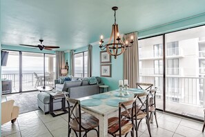 Condo, 4 habitaciones | Restaurantes