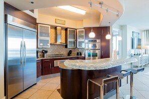 Condo, 3 Bedrooms | Private kitchen - Bella Luna 803 (Orange Beach)