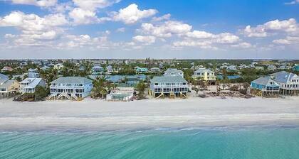 Gulf Front on a ISLAND, 1 pet, tennis/pickleball , kayaks, SUP POOL is CLOSED