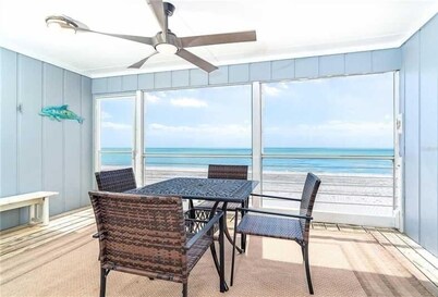  Gulf Front on a ISLAND, 1 pet, tennis/pickleball , kayaks, SUP POOL is CLOSED