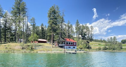 Historic Waterfront Cottage on Foys Lake