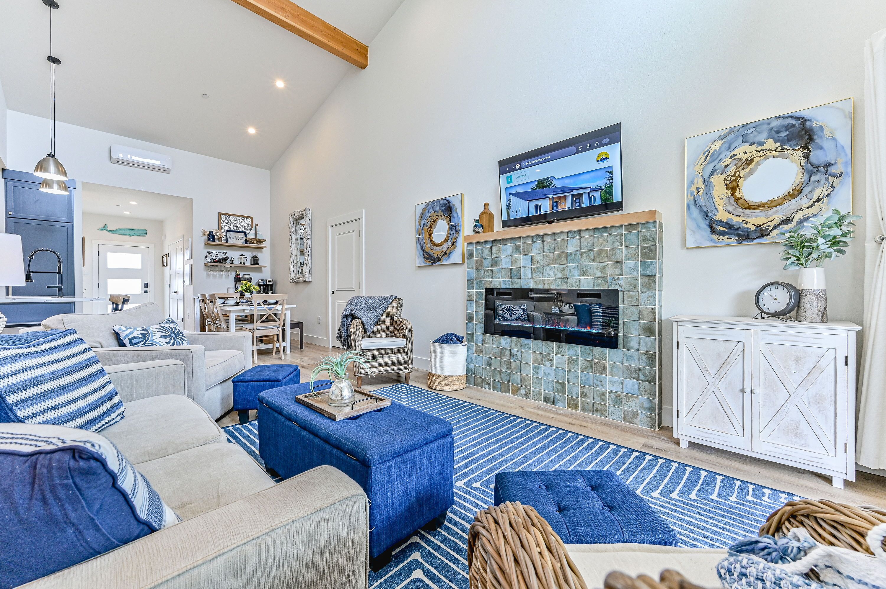 Smart TV, fireplace, books