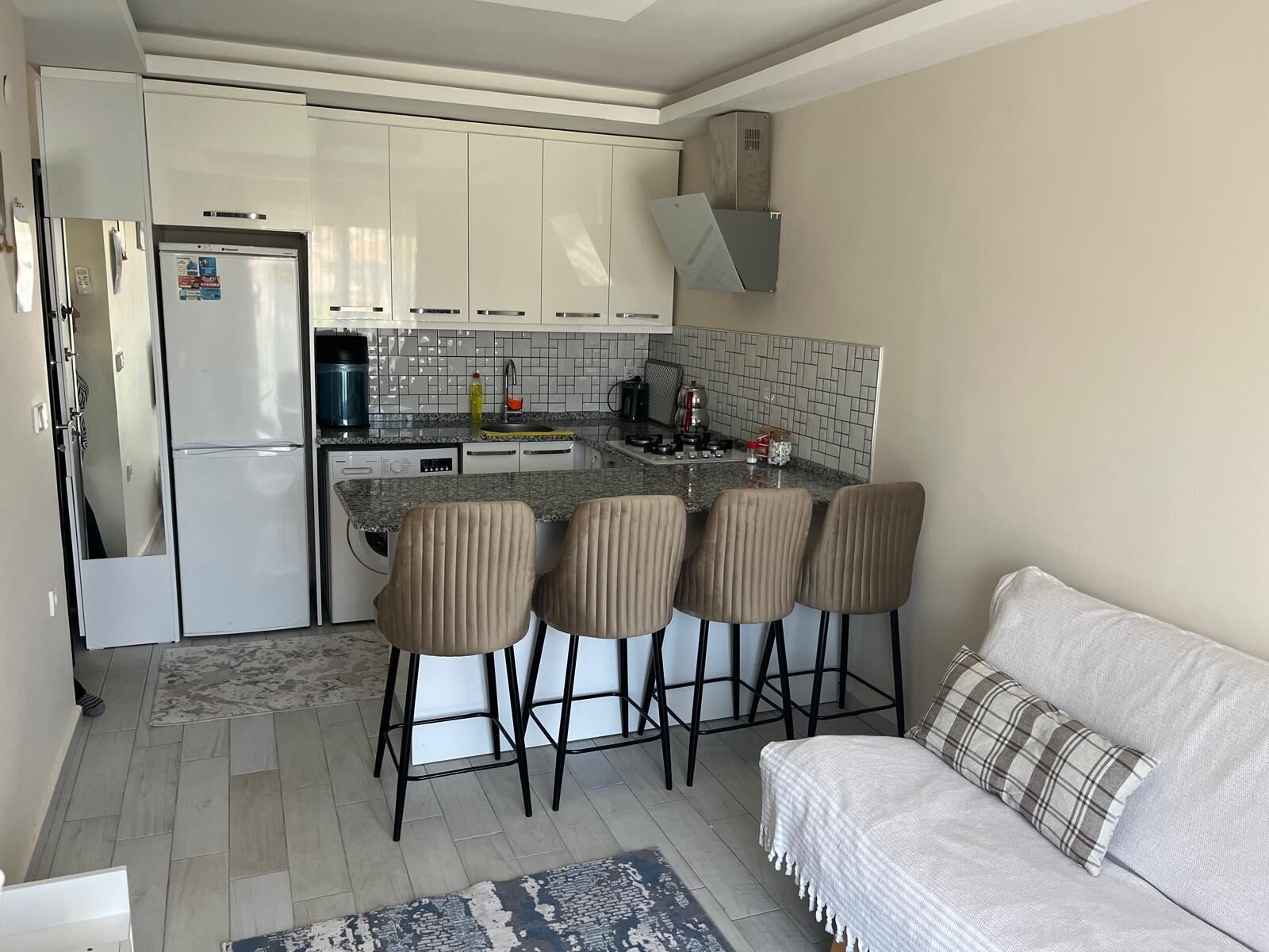 Classic-Apartment | Eigene Küche | Kühlschrank, Ofen, Herdplatte, Reiskocher