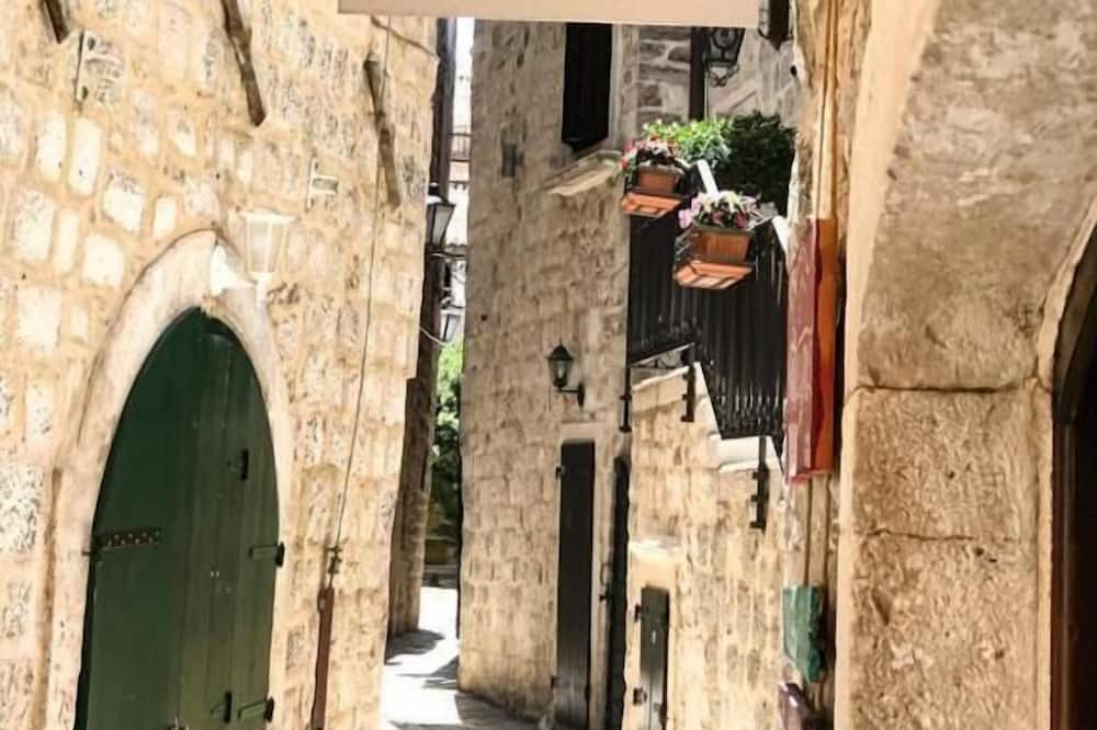 Puerta Apartments