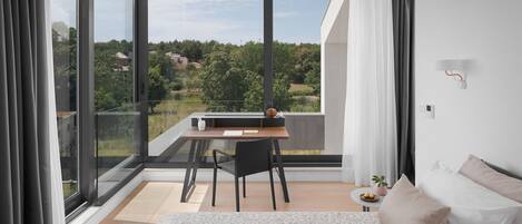 4 عدّة غرف نوم ومكواة/لوح كي وواي فاي مجانًا وملاءات أسرّة