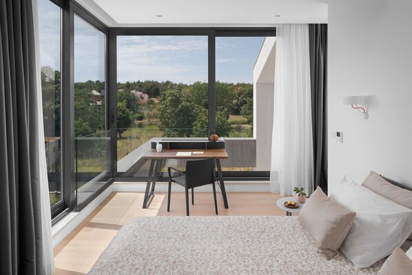 4 عدّة غرف نوم ومكواة/لوح كي وواي فاي مجانًا وملاءات أسرّة