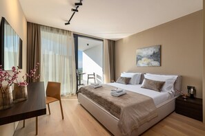 5 bedrooms, desk, iron/ironing board, free WiFi - Villa Coco with Heated Pool (Pula)