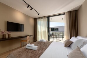 5 Schlafzimmer, Schreibtisch, Bügeleisen/Bügelbrett, kostenloses WLAN