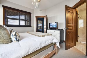 3 多间卧室、熨斗/熨衣板、免费 WiFi、床单