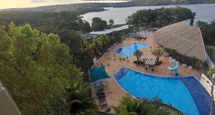 Apartment in Enseada Caldas Novas, access to the Lake and fishing permitted - HotFérias