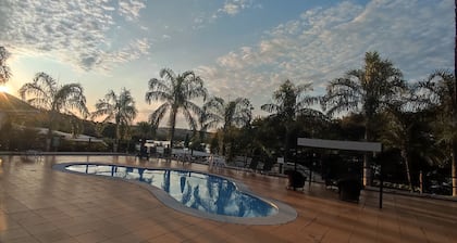 Apartment in Enseada Caldas Novas, access to the Lake and fishing permitted - HotFérias