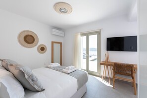 2 bedrooms, iron/ironing board, free WiFi, bed sheets - Sersi Honeymoon Suite with Private Pool (Glisidia)