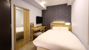 Basic Double Room | Down comforters, in-room safe, desk, laptop workspace