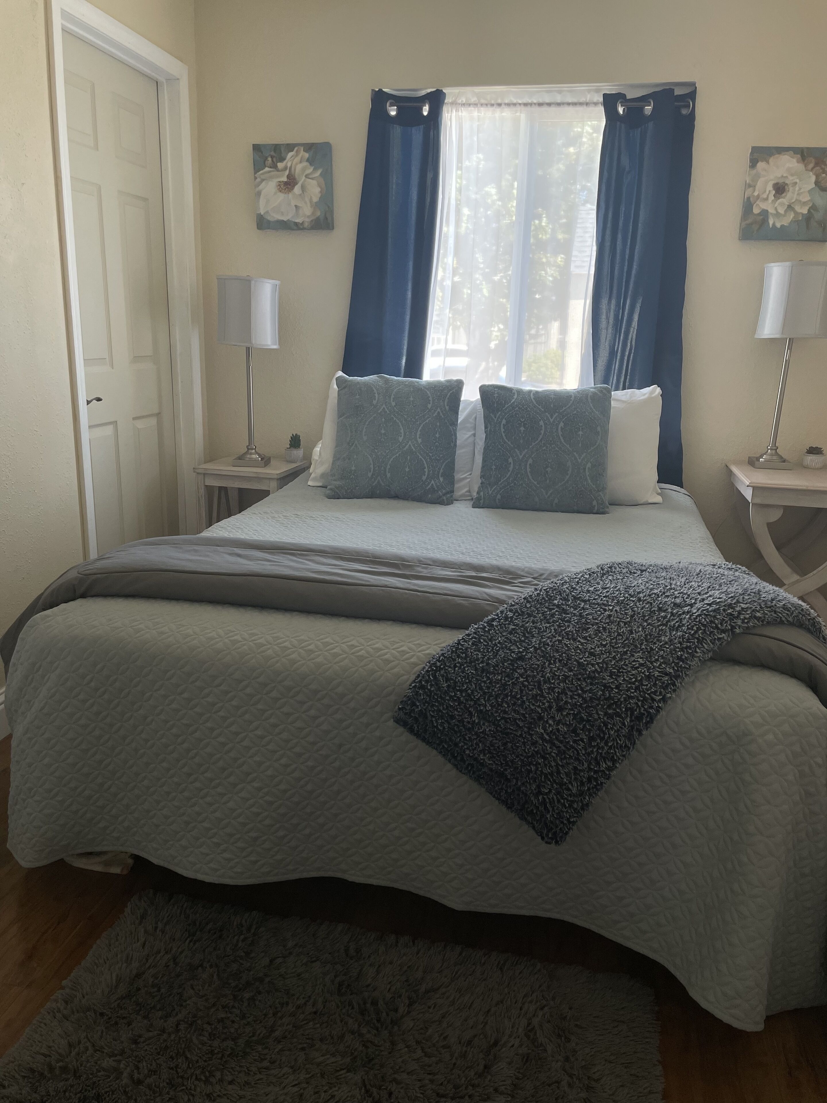 3 bedrooms, desk, iron/ironing board, WiFi