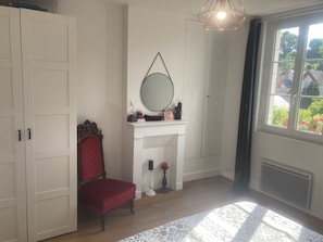 3 bedrooms, desk, iron/ironing board, free WiFi - Maison de Vacances zoo de Beauval et Chenonceau (Montrichard Val de Cher)