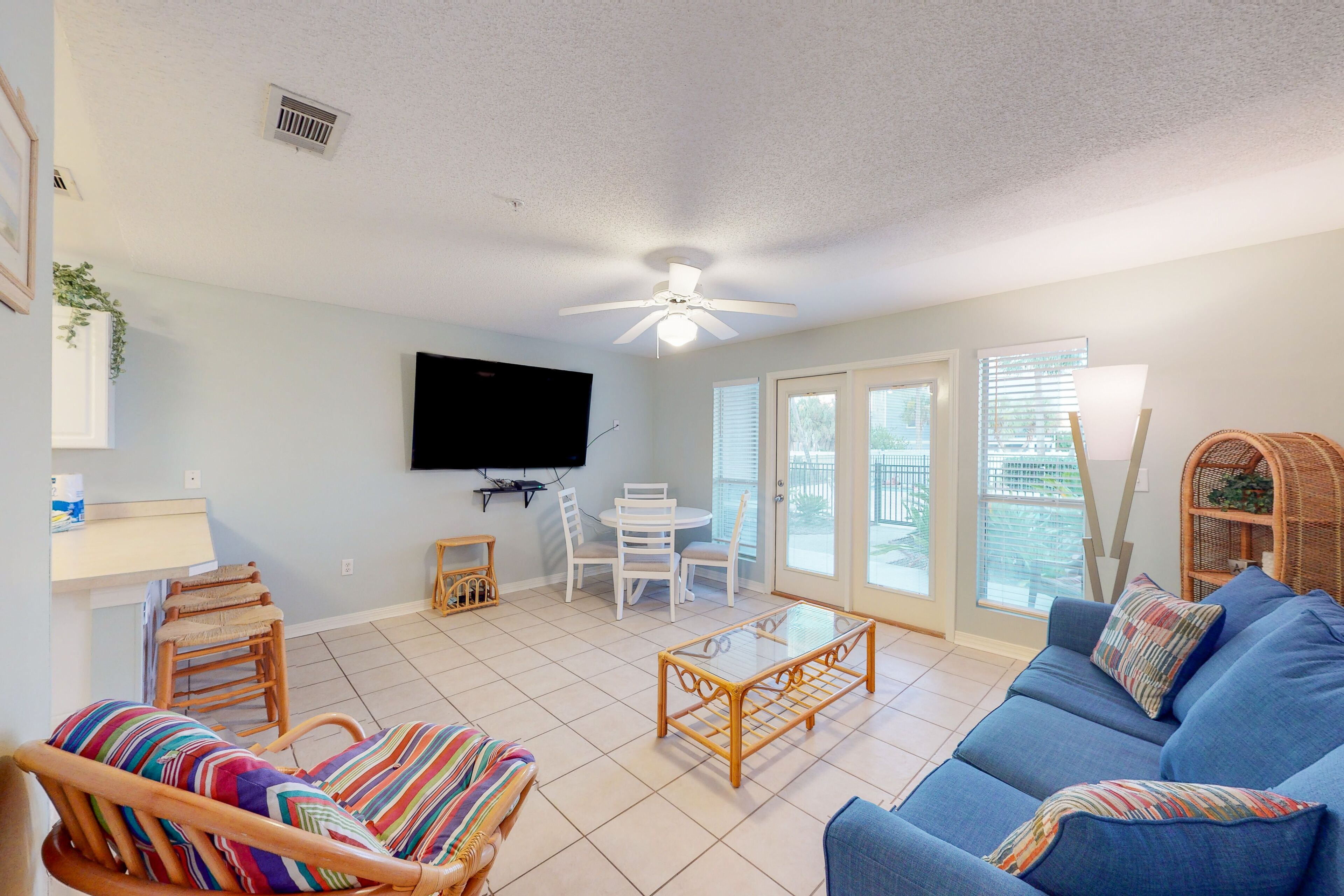 Comfy ground-floor condo with patio, W/D, pool, hot tub, & beach access