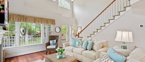 Télévision, cheminée