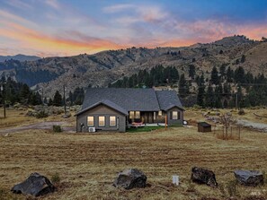 Exterior - Perfect family or friends getaway just outside of Boise (Boise)