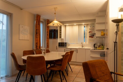 Luxury villa on the dunes at 30 m in Sint Maartenszee