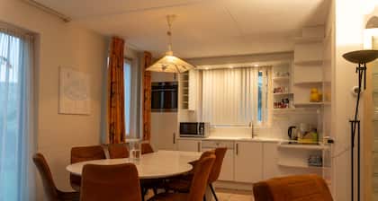 Luxury villa on the dunes at 30 m in Sint Maartenszee