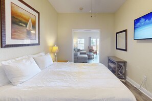 2 bedrooms, iron/ironing board, free WiFi