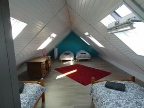 4 bedrooms, iron/ironing board, travel cot, free WiFi