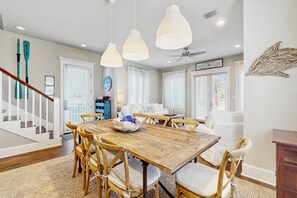 Dining - A Stone's Throw - Carillon Beach across from one of 3 pools, 3-min walk to beach (Panama City Beach)