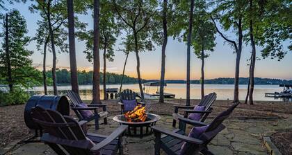 BOAT AVAILABLE - BEST LOCATION - Waterfront Getaway on Lake Oconee Sleeps 10-12