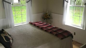 2 bedrooms, bed sheets