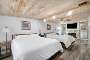 4 عدّة غرف نوم ومكتب ومكواة/لوح كي وواي فاي مجانًا