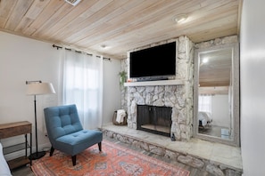 Interior - Chic Coastal - Heated Pool at Request, Near PGA & Everything! (Palm Beach Gardens)