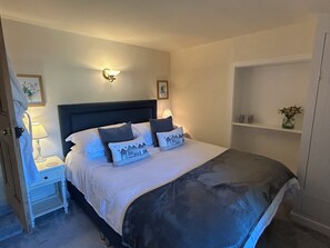 2 soverom, strykejern/-brett, reiseseng for barn og wi-fi (inkludert)