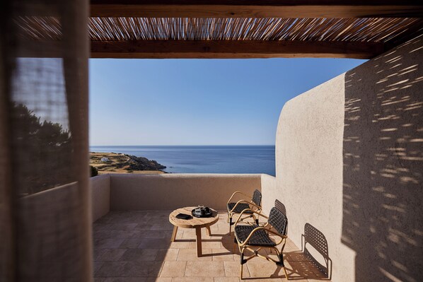 Habitación Deluxe doble, vistas al mar | Terraza o patio